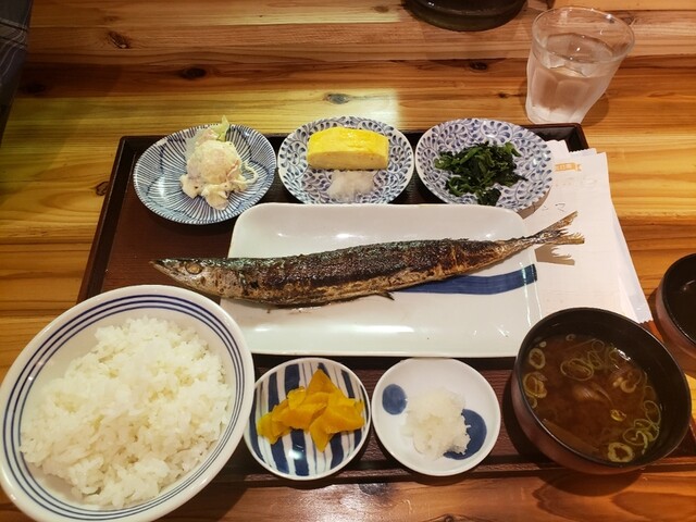 用戶對於焼魚定食と釜戸ごはん 梅田食堂的評論高清圖
