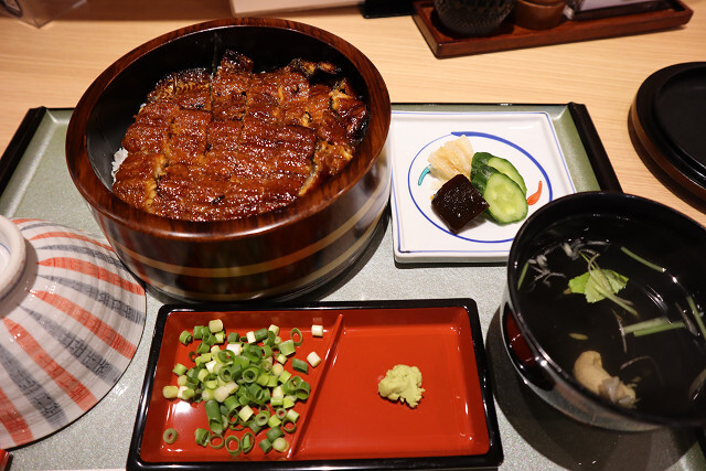 用户对于炭火手焼き鰻 堀忠 堺東店的评论图