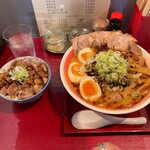 用户对于ラーメン やつや的评论图