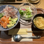 用户对于梅田 阪急三番街 リバーカフェ的评论图