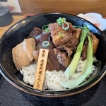 用戶對於角煮丼屋くろしろ端なれ的評論圖