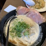 用户对于白湯麺専門店 丸福ラーメン 守口店的评论图