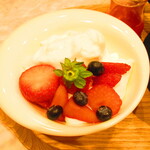 User's review image for 菓子と喫茶 SIROYA
