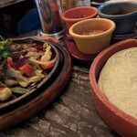用戶對於el caliente modern mexicano的評論圖
