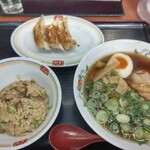 User's review image for 餃子の王将 空港線豊中店