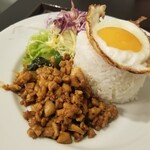 用户对于タイ料理 ガパオ的评论图