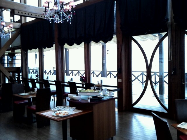 用户对于Bayside Place M's deli的评论图