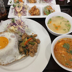 用户对于タイ料理 ガパオ的评论图