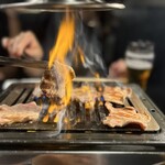 用户对于広尾 焼肉 暴飲暴食的评论图