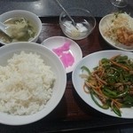 用戶對於食之源的評論圖