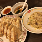 用戶對於餃子の王将 天満橋OMMビル店的評論圖
