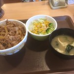 用户对于すき家 宇治東IC店的评论图