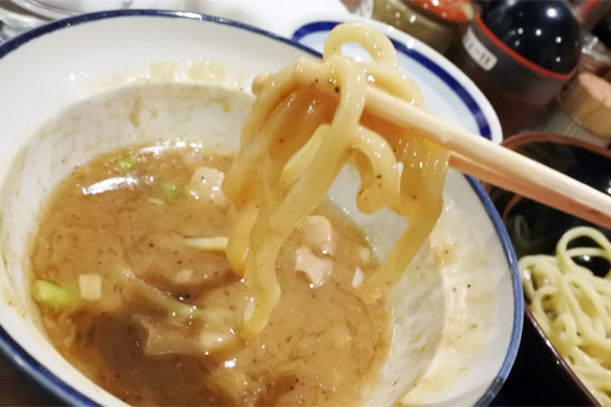 用户对于横浜家系ラーメン 武田家 旭川店的评论图