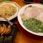 用户对于久留米ラーメン 丸久的评论图