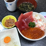 用户对于函館朝市 栄屋 よさこい食堂的评论图