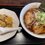 用户对于きんちゃん的评论图