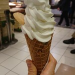 用户对于小岩井農場 エキュート東京店的评论图