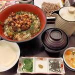 用户对于華屋与兵衛 尾久店的评论图