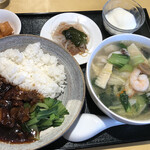 用戶對於咸亨酒店的評論圖