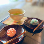用户对于鶴屋吉信的评论图