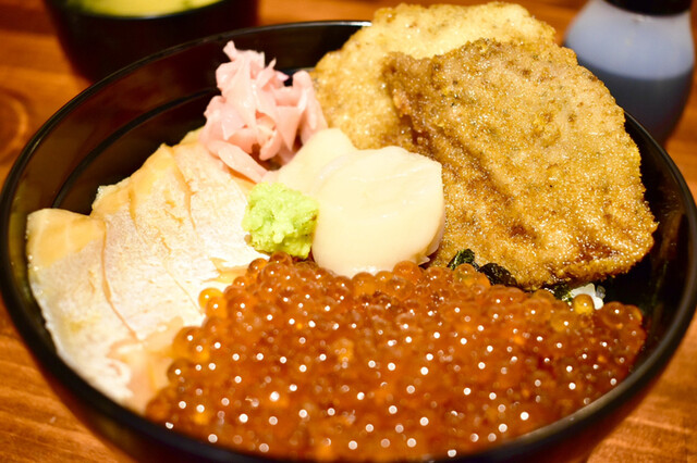 用户对于海鮮ときどきブタ的评论高清图