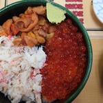 用户对于どんぶり屋的评论图