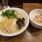 用戶對於鶏白湯ラーメン 鳥ぶし的評論圖