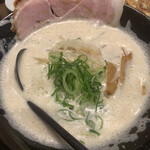 用户对于白湯麺専門店 丸福ラーメン 守口店的评论图