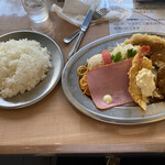 用户对于レストラン 辻川東店的评论图