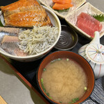 用戶對於一夜干しと海鮮丼 できたて屋 ステラプレイス店的評論圖