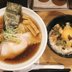 用户对于サッポロ ラーメン ハチ的评论图