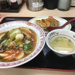 用户对于餃子の王将 南森町店的评论图