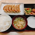 用户对于ぎょうざ処 亮昌 新風館的评论图