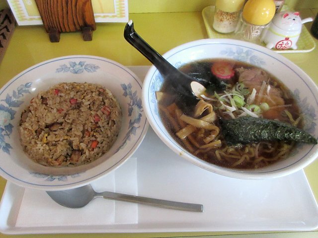 用户对于ラーメン ちゃー亭的评论高清图