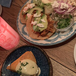 用户对于ロティー チキン アンド ジャッキー タコス的评论图