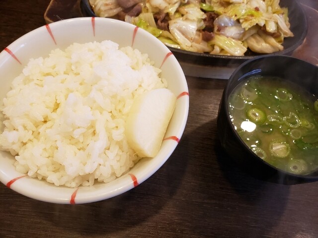 用户对于スタミナ鉄板 博多アイアンマン 平尾店的评论高清图