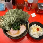 用戶對於横浜家系総本山 吉村家直系店 ラーメン内田家的評論圖