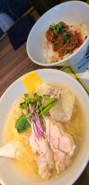 用戶對於塩生姜らー麺専門店 MANNISH 淡路町本店的評論高清圖
