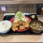 用戶對於とりかつ たるたる 金いろ的評論圖