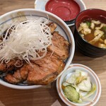 用戶對於十勝豚丼 いっぴん ニッセイビル店的評論圖