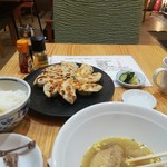 用户对于昭和親爺の餃子厨房 亀ちゃん的评论图