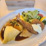 用户对于ロイヤルホスト 新宿三井ビル店的评论图