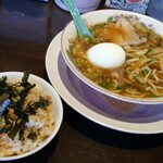 用户对于いっちゃんラーメン的评论图