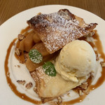 用戶對於Cafe Shakey's的評論圖