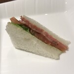 用户对于MAYFAIR的评论图