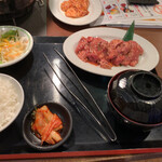 用户对于味覚園 新川店的评论图