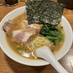 User's review image for 神楽坂家系ラーメン モンタナ