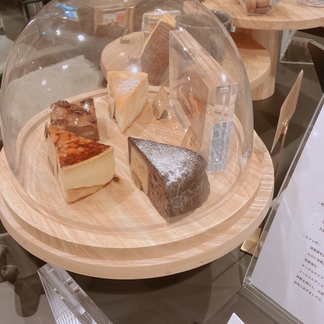 用戶對於LAMP LIGHT BOOKS CAFE的評論高清圖