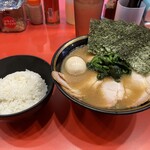用戶對於横浜家系総本山 吉村家直系店 ラーメン内田家的評論圖
