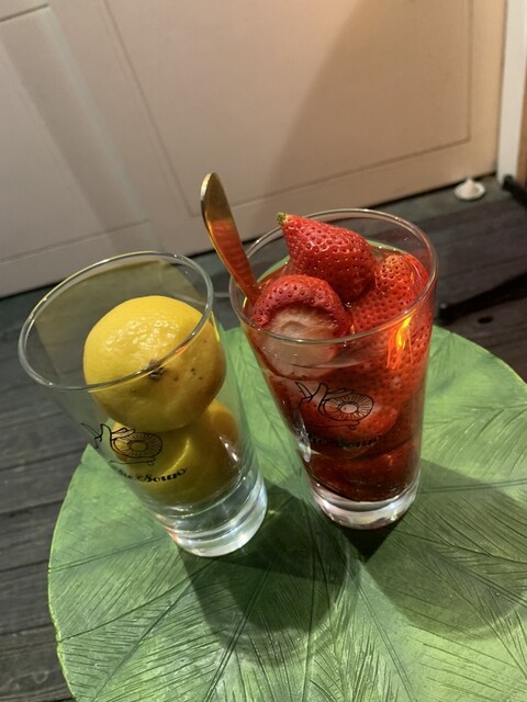 用户对于THE SOUR的评论高清图